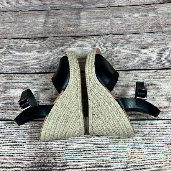 Torrid Raffia Black Faux Leather Open Toed Wrapped Wedge Sandal Size 8.5 - Picture 10 of 12